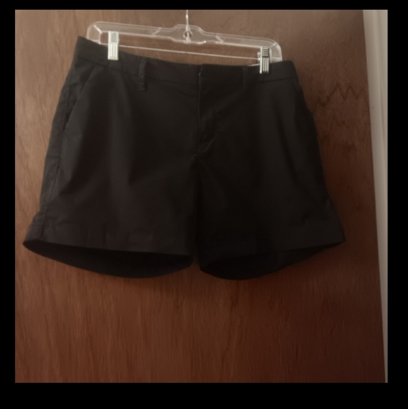 Old Navy ~ Black High-Waist Chino Shorts Size 4 - Picture 9 of 10